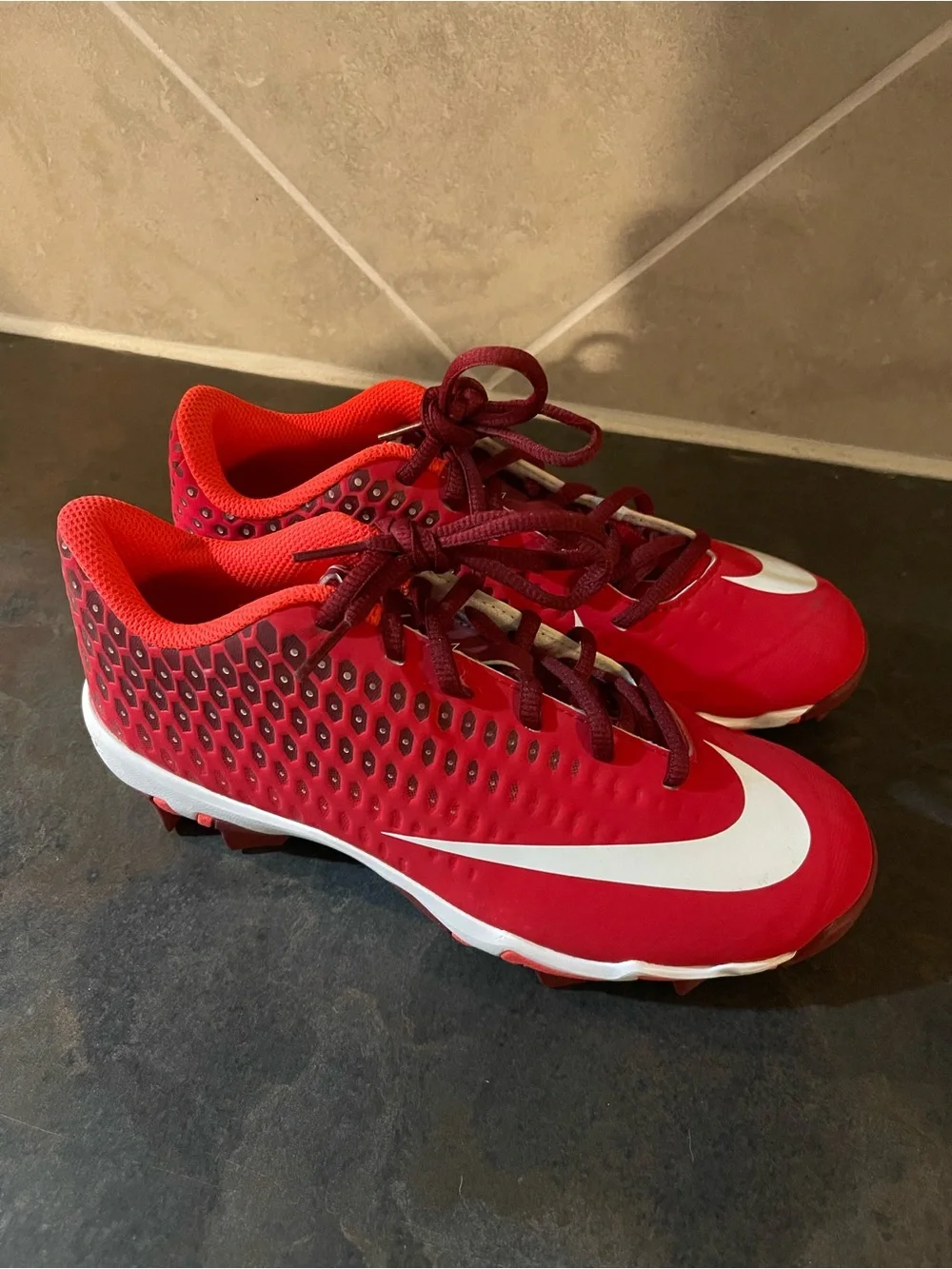 NWOT Nike Kids Vapor Football Cleats